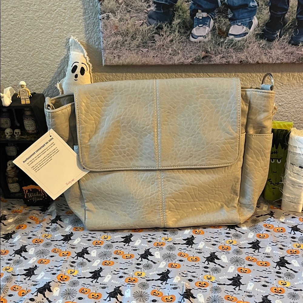 Jewel by Thirty One Elegant Cream Shoulder Bag